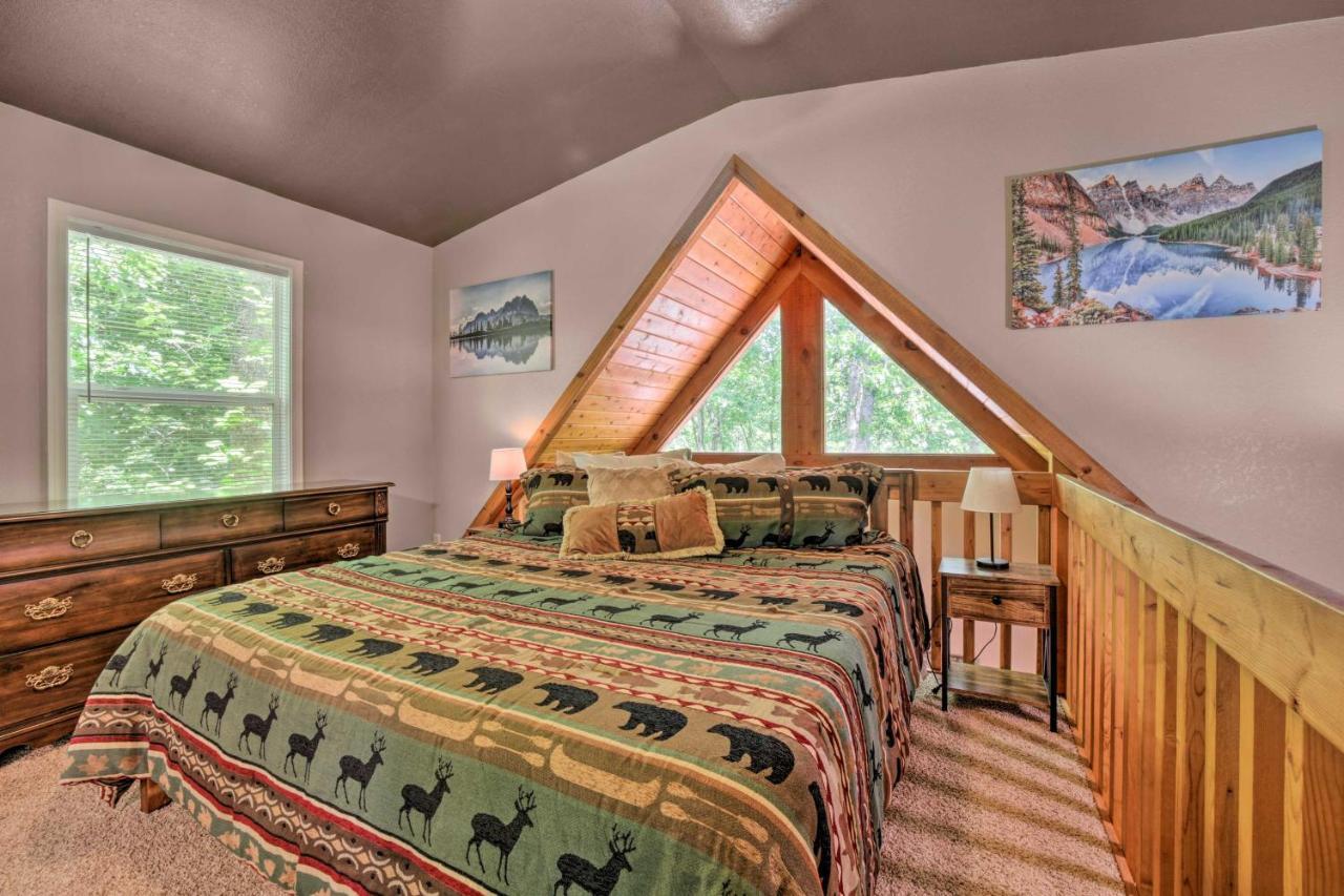 Cozy Whittier Cabin And Yard And Hot Tub, Pets Welcome Екстериор снимка