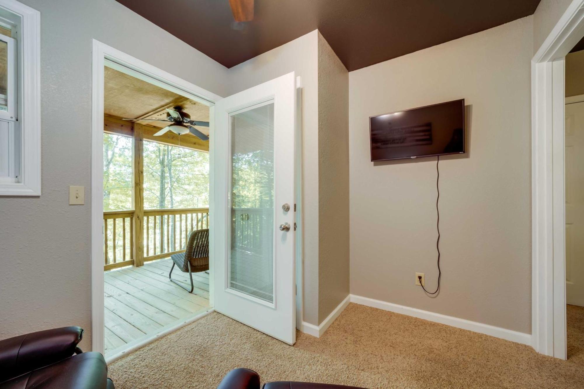 Cozy Whittier Cabin And Yard And Hot Tub, Pets Welcome Екстериор снимка