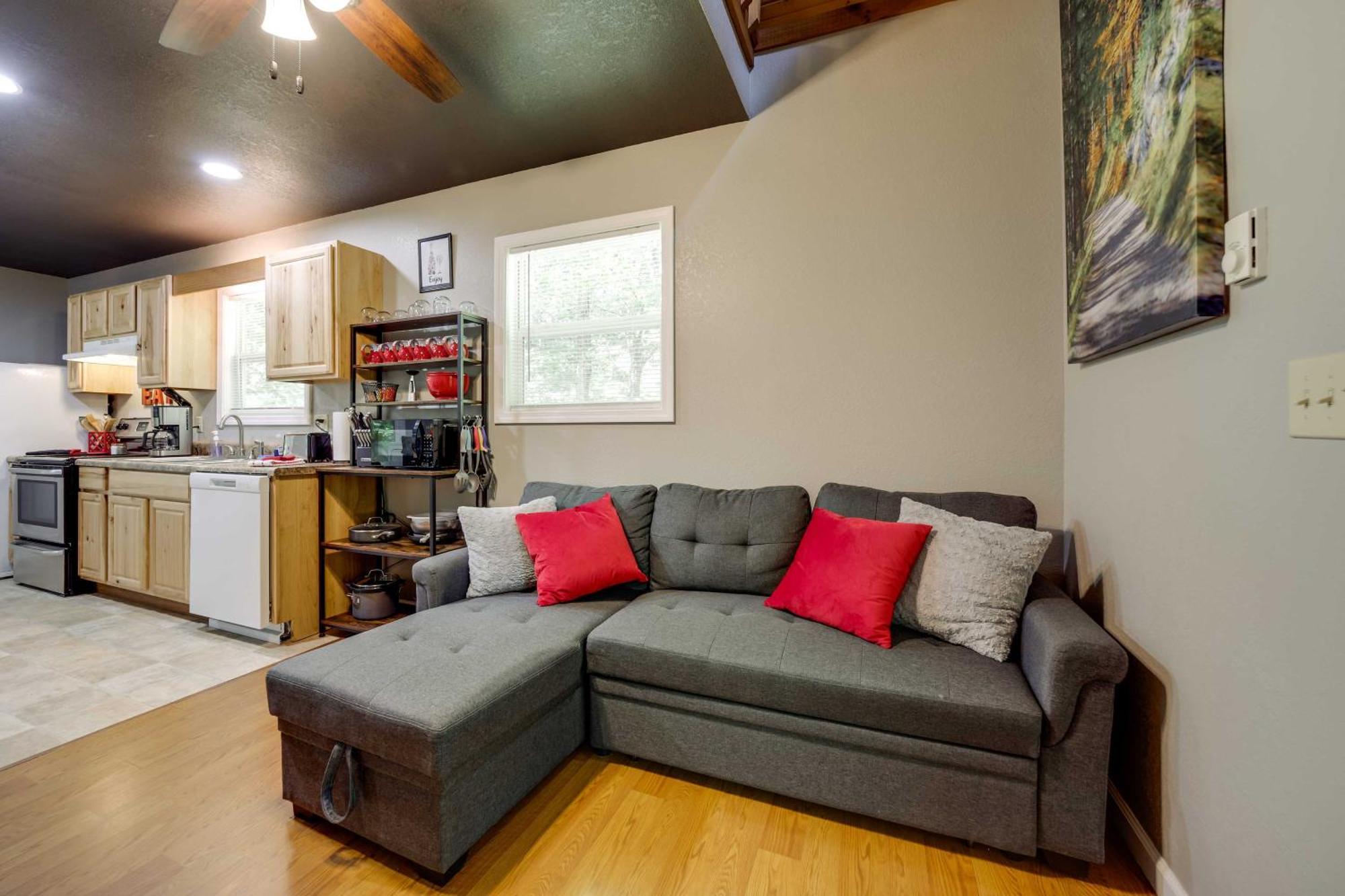 Cozy Whittier Cabin And Yard And Hot Tub, Pets Welcome Екстериор снимка