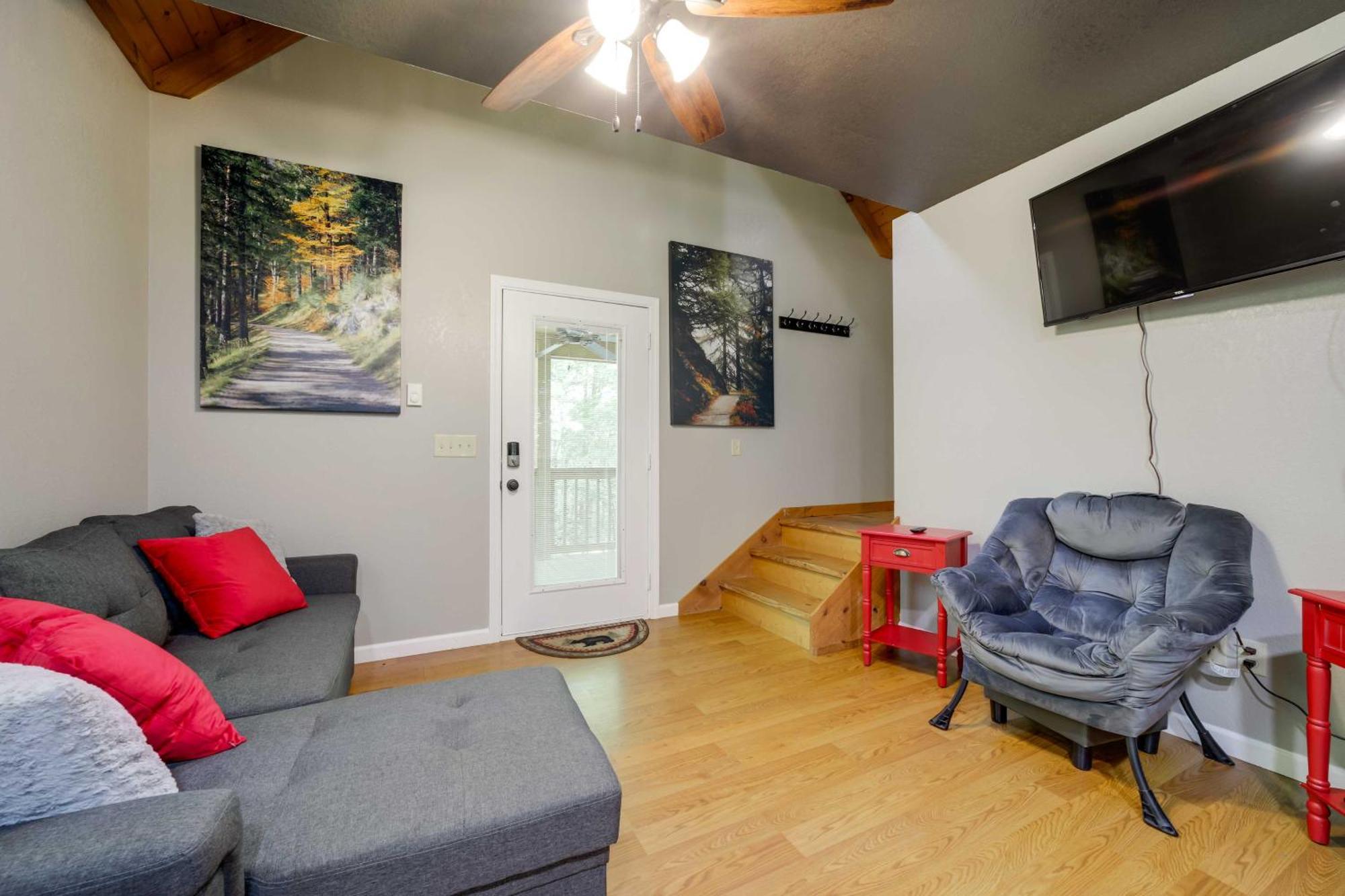 Cozy Whittier Cabin And Yard And Hot Tub, Pets Welcome Екстериор снимка