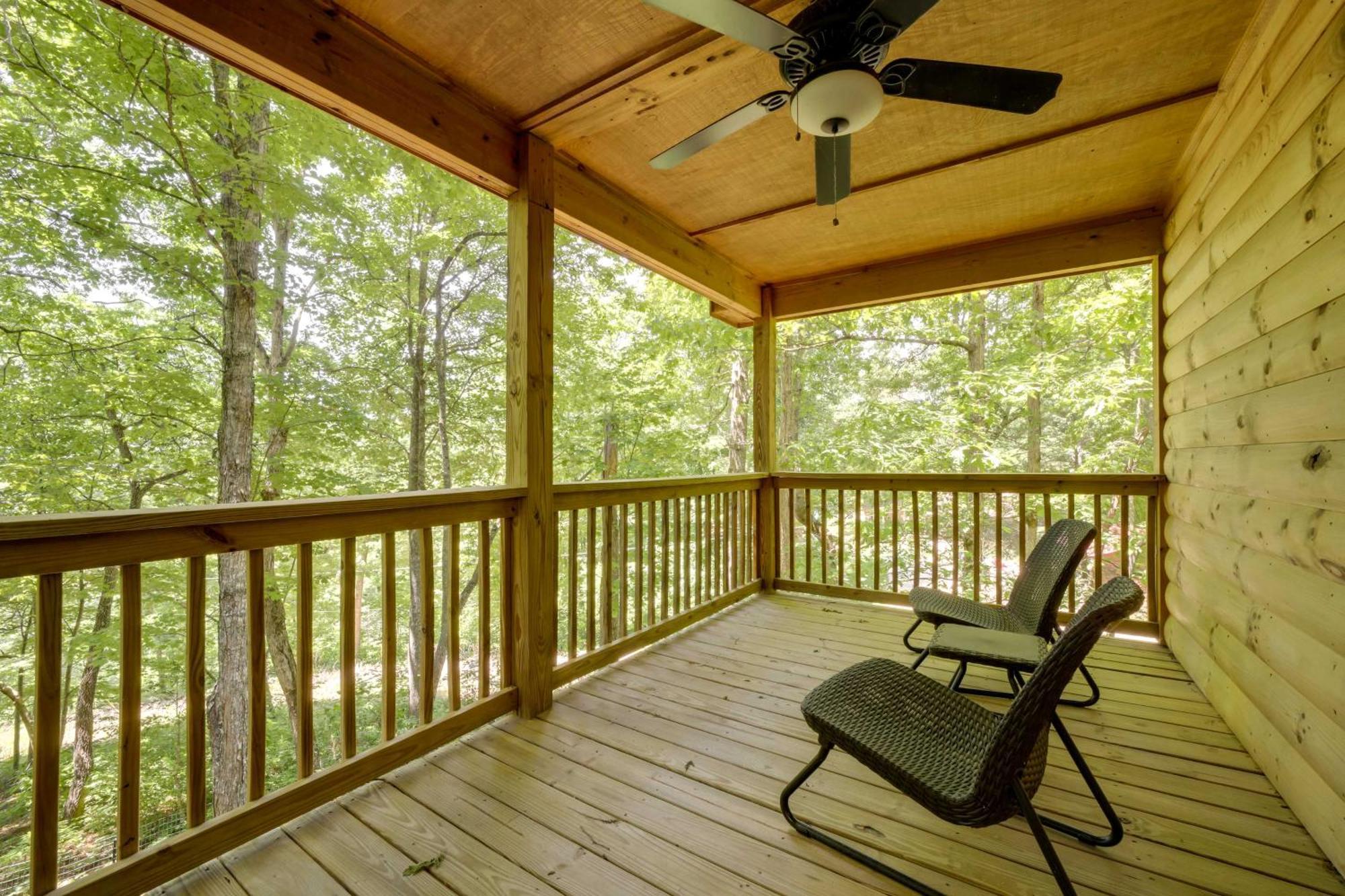 Cozy Whittier Cabin And Yard And Hot Tub, Pets Welcome Екстериор снимка