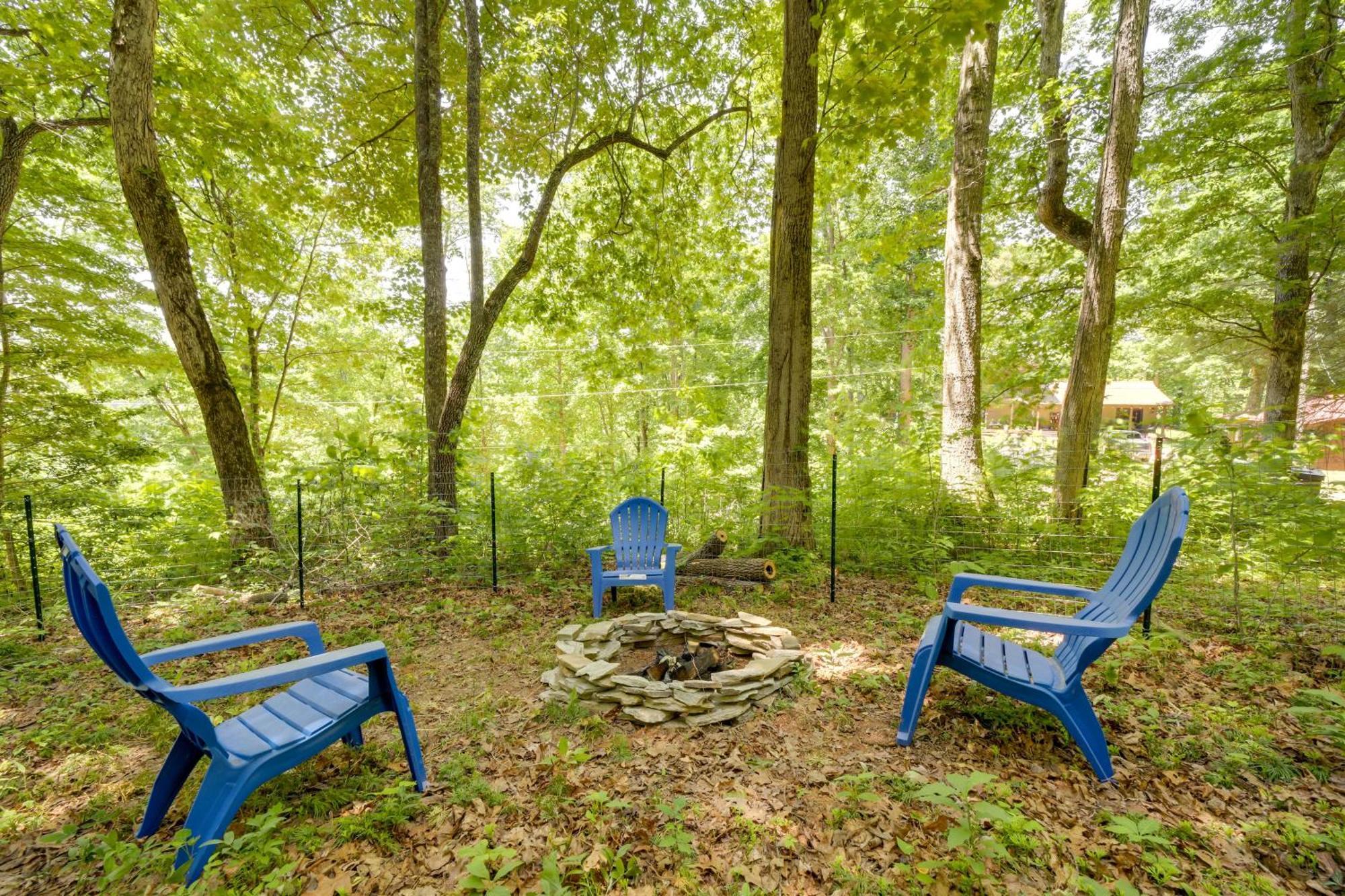 Cozy Whittier Cabin And Yard And Hot Tub, Pets Welcome Екстериор снимка